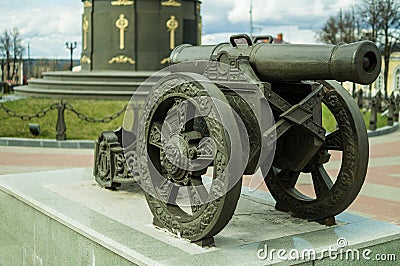 An old cannon near the memorial in honor of the victory in the war of 1812 in the town of Maloyaroslavets in Russia. Stock Photo