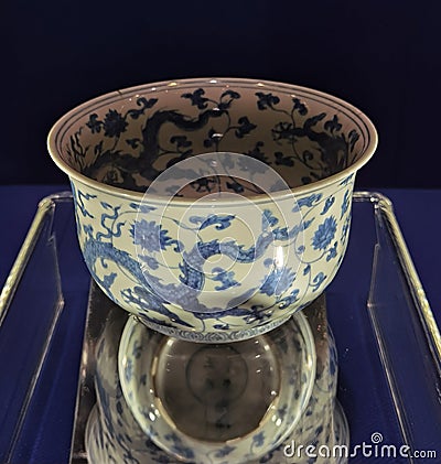Old China Ming Dynasty Zhengde Ceramic Antique Porcelain Blue-and-white Bowl Dragon Design Flower Craftsmanship Tigela Porcelana Editorial Stock Photo