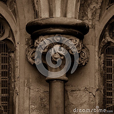 Old English Gothic Column Capital B Stock Photo