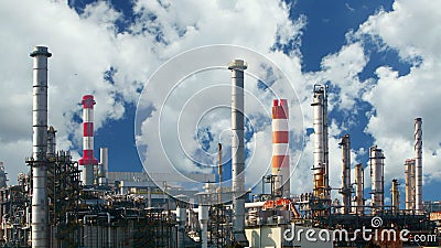 Olieraffinaderij - tijdtijdspanne stock footage Olieraffinaderij - tijdtijdspanne stock footage