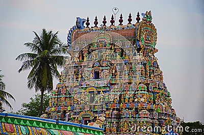 Colorful idols on the Gopuram, Sarangapani Temple, Kumbakonam, Tamil Nadu, India. Stock Photo