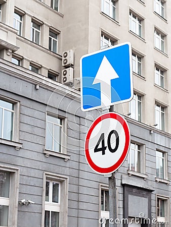 One way traffic sign and speed limitation sign Stock Photo
