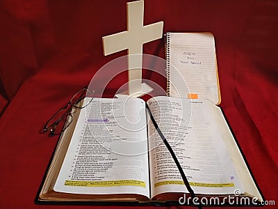 Open Bible scriptures/ study to show thyself approved in color Stock Photo