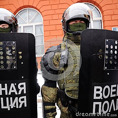 Orel, Russia, February 25, 2019: Syrian Break - trophy exhibition train of Russian Defence Ministry. Military policemen in uniform Editorial Stock Photo