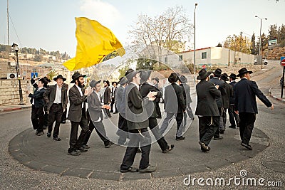 Orthodox jews dance in the streets of jerusalem Editorial Stock Photo