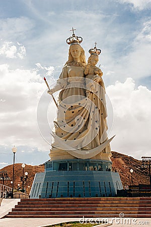 Oruru, bolivia - december, 2019 Monumento a la Virgen Candelaria. Virgin Mary with baby Editorial Stock Photo