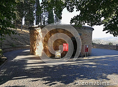 Orvieto - Entrata del Pozzo di San Patrizio Editorial Stock Photo