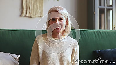 Vrouwen rijpe oudere Oudere vrouw