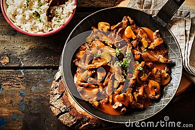 Overhead view of a pan full of zurich ragout Stock Photo