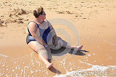 Fat woman at beach - XXX Image HOT MOVIE Kelly kelly peeing on a sink