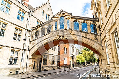 OXFORD, UNITED KINGDOM - AUG 29 2019 : The Bridge of Sighs connecting two buildings at Hertford College Stock Photo