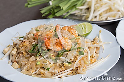 Pad Thai Goong Sod (Fried Rice Sticks with Shrimp) thai food Stock Photo