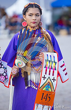 https://thumbs.dreamstime.com/x/paiute-tribe-pow-wow-las-vegas-may-native-american-woman-takes-part-th-annual-may-las-vegas-nevada-native-42154988.jpg