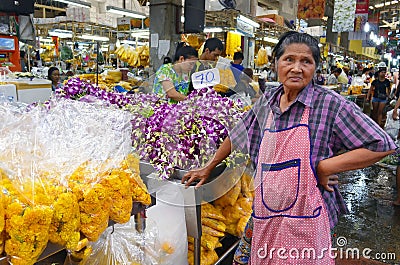 Pak Khlong Talad flower market in Bangkok Editorial Stock Photo