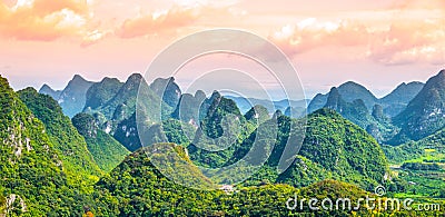 Panoramic view of landscape with karst peaks around Yangshuo County and Li River, Guangxi Province, China Stock Photo