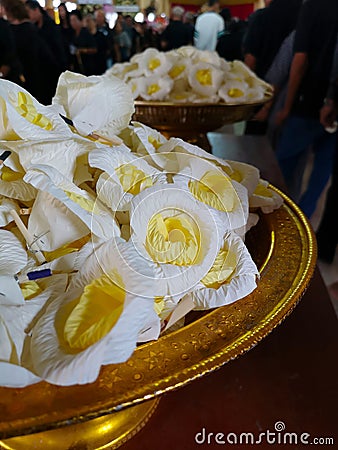 Paper flowers used to display mourners for the funeral Stock Photo