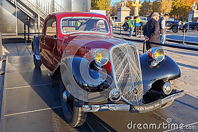 Paris. Exhibition of retro cars. Editorial Stock Photo