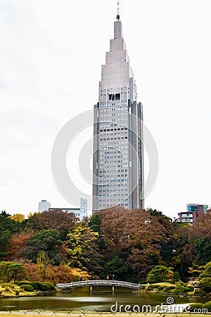 Autumn Shinjuku Gyoen garden Tokyo modern building Stock Photo