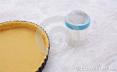 Pastry-lined tin and flour drifter Stock Photo