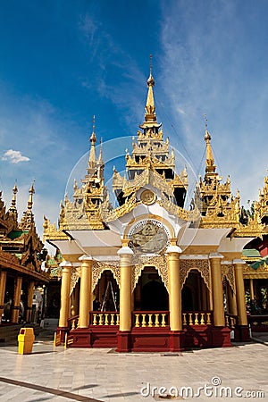 Pavilions surrounding the main Shwedagon,Yangon Stock Photo