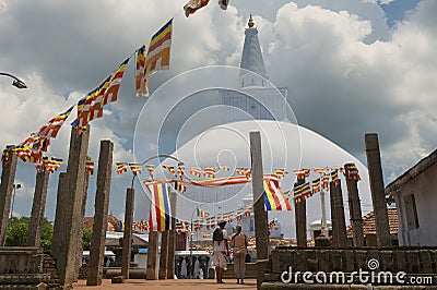 People enjoy the view to the Ruwanwelisaya stupa in Anuradhapura, Sri Lanka. Editorial Stock Photo