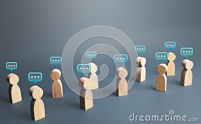 People figures with comment clouds above their heads. Commenting on feedback, participation in discussion. Brainstorming, fresh Stock Photo