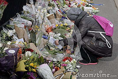 PEOPLE PAY TRIBUTE TO BRUSSELS VICTIMS Editorial Stock Photo