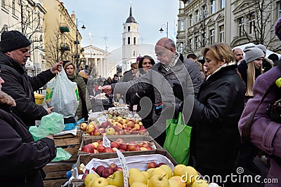 People trade fruits Editorial Stock Photo