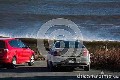 Perfect wave on a sunny day Editorial Stock Photo