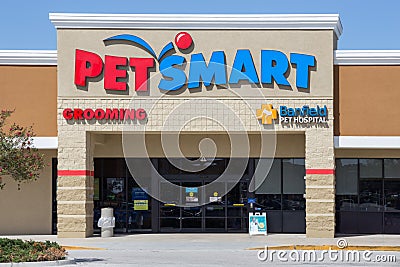 Pet Smart Storefront Editorial Stock Photo