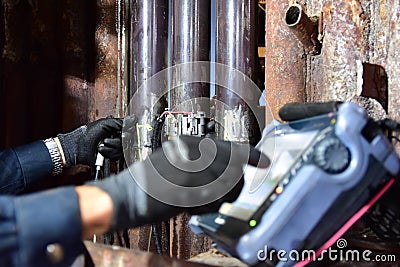 Phased Array Ultrasonics & x28;PAUT& x29; inspect the welding of the tube Stock Photo