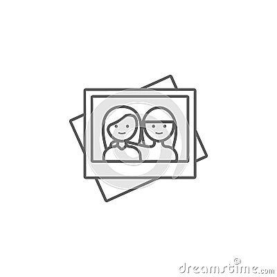 Photo, friend, girls icon. Element of friendship icon. Thin line icon for website design and development, app development. Premium Stock Photo