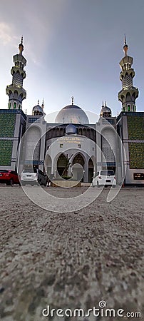 a photo of the iconic mosque of the city of samarinda Editorial Stock Photo