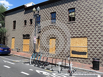 Peets Coffee Shop Boarded Up Editorial Stock Photo