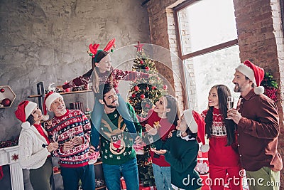 Photo portrait big family senior little generations celebrate xmas holidays indoors decorated apartment in festive Stock Photo