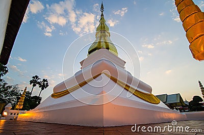 Golden pagoda Phrathat Kham Kaen Khon Kaen, Thaila Stock Photo