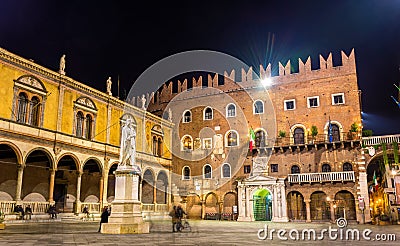 Piazza dei Signori (Piazza Dante) in Verona Stock Photo