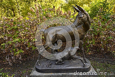 `Mule Deer` by A. Durenne in Turtle Creek Park in Dallas, Texas Editorial Stock Photo