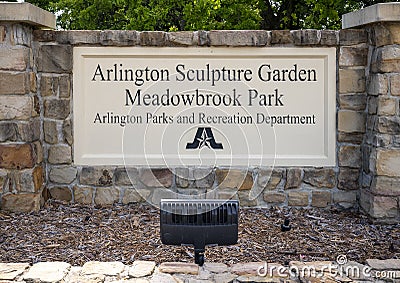 Engraved Stone sign for the Arlington Sculpture Garden at Meadowbrook Park in the City of Arlington, Texas. Stock Photo