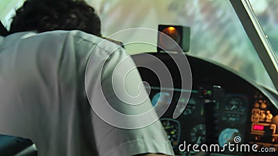 Pilotez avoir l'arrêt du coeur pendant le vol, avion tombant vers le bas, accident terrible d'air banque de vidéos Pilotez avoir l'arrêt du coeur pendant le vol, avion tombant vers le bas, accident terrible d'air banque de vidéos