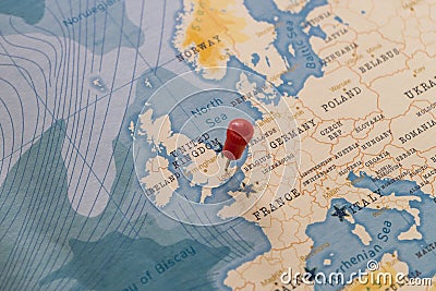 A pin on london, england in the world map Stock Photo