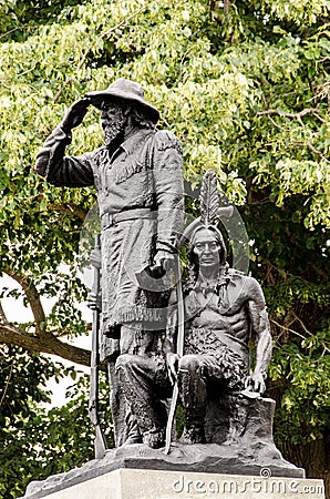 Pioneer Soldier Indian Guide bronze statue in front of Des Moines Iowa state capitol. Editorial Stock Photo