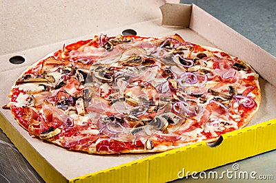 Pizza prosciutto crudo packaged Stock Photo