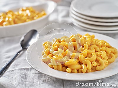 Plate of creamy mac and cheese Stock Photo