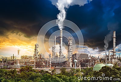 Pollution from oil refinery Stock Photo