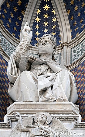 Pope Eugenius IV, Portal of Florence Cathedral Stock Photo