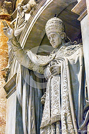 Pope Papal Statue Saint Peter`s Basilica Vatican Rome Italy Editorial Stock Photo