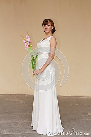 https://thumbs.dreamstime.com/x/portrait-beautiful-greek-woman-flowers-27364040.jpg