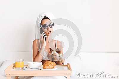 Portrait of a celebrity woman in sunglasses Stock Photo