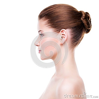 https://thumbs.dreamstime.com/x/portrait-de-profil-de-jeune-belle-femme-44497078.jpg